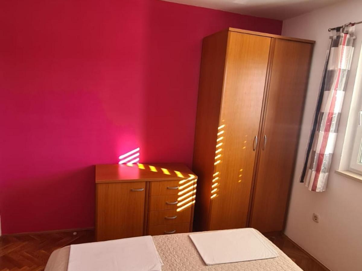 Apartman Ljubav Макарська Екстер'єр фото