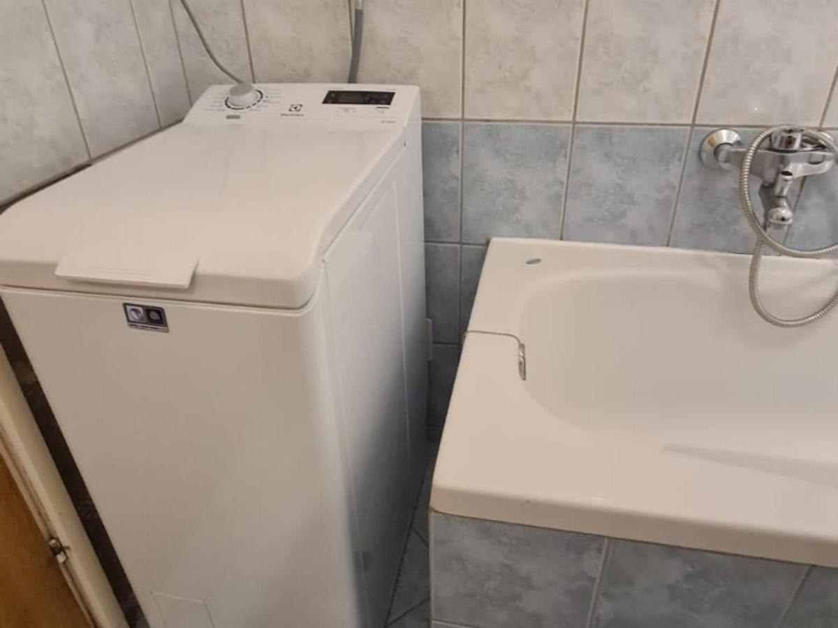 Apartman Ljubav Макарська Екстер'єр фото
