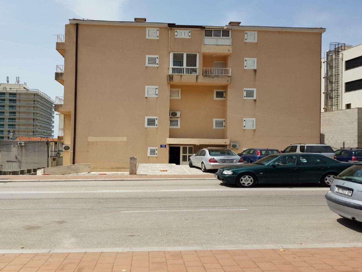 Apartman Ljubav Макарська Екстер'єр фото